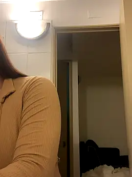 Snapshot of WhiteWomen chatting on 11.18.25 WhiteWomen online show from 11.18.25