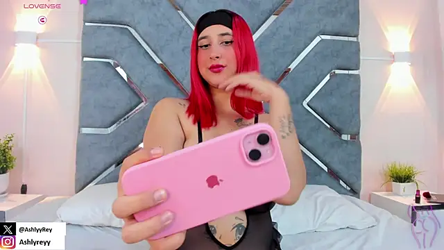 ashlyrey-1 online show from 12.16.24