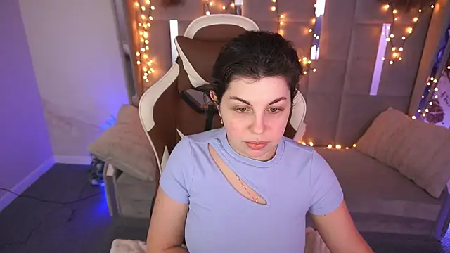 MirandaWong online show from 02.15.26