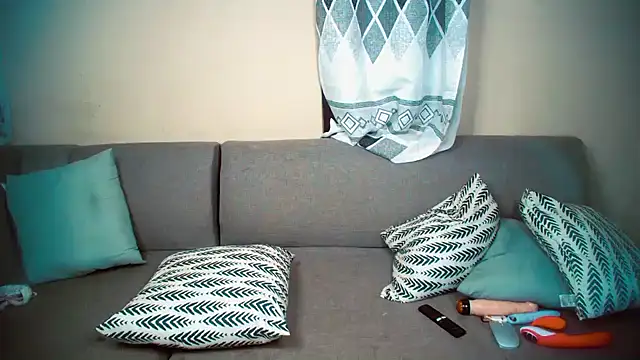 GoldenPussyXOXO online show from 12.18.24