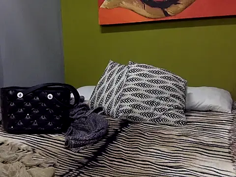 GoldenPussyXOXO online show from 09.25.25