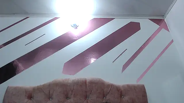 Snapshot of Kitten_Hot_ chatting on 09.27.25 Kitten Hot online show from 09.27.25