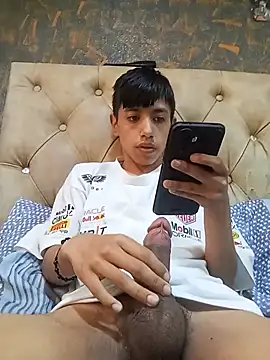 Snapshot of danuel23 chatting on 05.18.26 danuel23 online show from 05.18.26