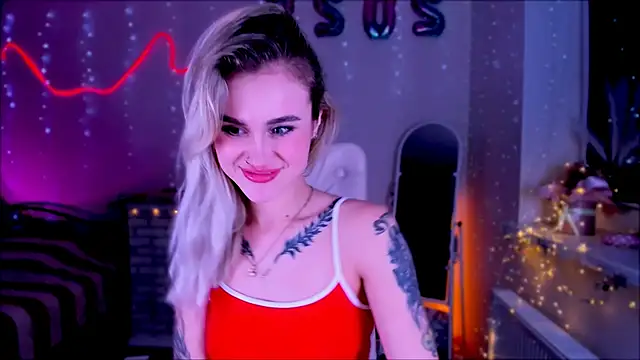  Ravenaa online show from 02.04.25