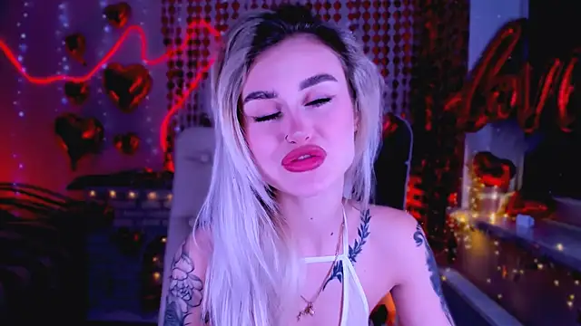  Ravenaa online show from 02.09.25