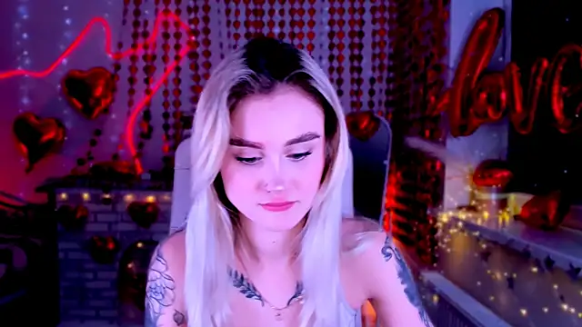  Ravenaa online show from 02.19.25