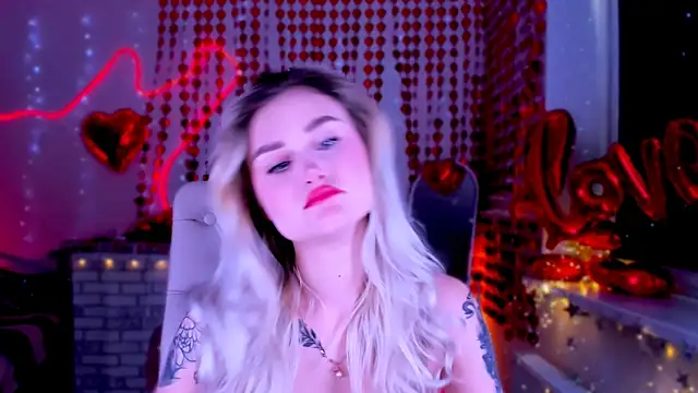  Ravenaa online show from 02.26.25