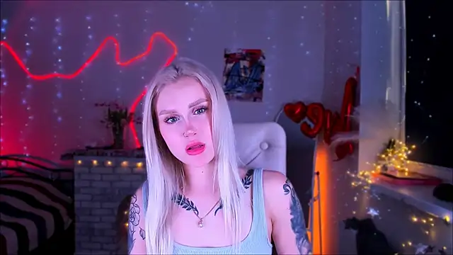  Ravenaa online show from 03.15.25