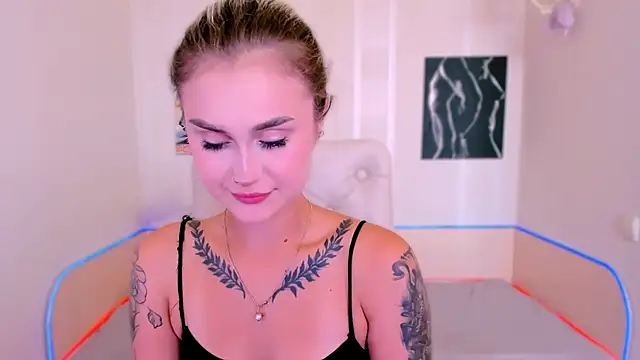  Ravenaa online show from 09.13.25