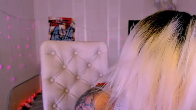  Ravenaa online show from 10.11.25