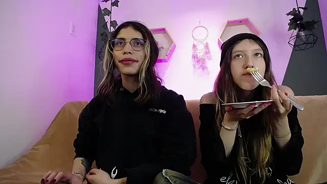 BRIAR AND BLAIR online show from 02.06.25