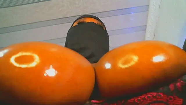 Snapshot of XPanther_24 chatting on 02.02.25 XPanther 24 online show from 02.02.25