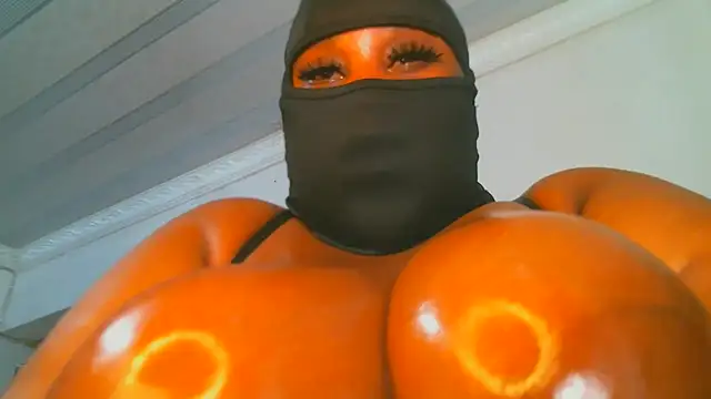 Snapshot of XPanther_24 chatting on 02.07.25 XPanther 24 online show from 02.07.25