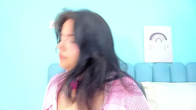 Snapshot of curvy_rousi chatting on 02.05.25 curvy rousi online show from 02.05.25