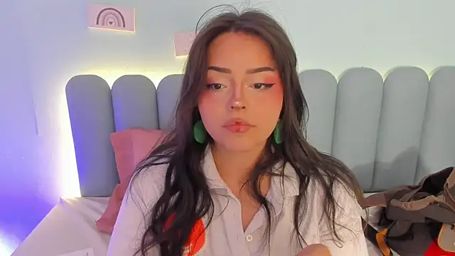 Snapshot of curvy_rousi chatting on 10.09.25 curvy rousi online show from 10.09.25