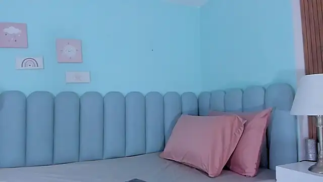 Snapshot of curvy_rousi chatting on 11.01.25 curvy rousi online show from 11.01.25