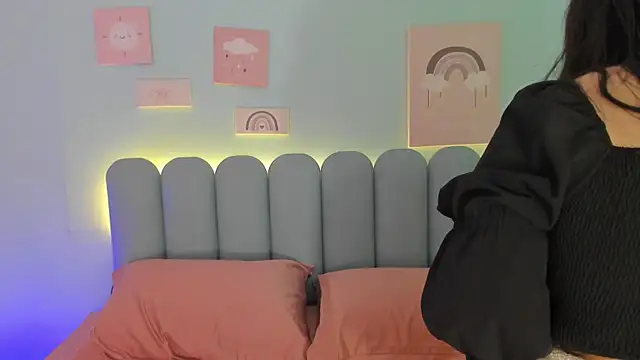 Snapshot of curvy_rousi chatting on 11.06.25 curvy rousi online show from 11.06.25