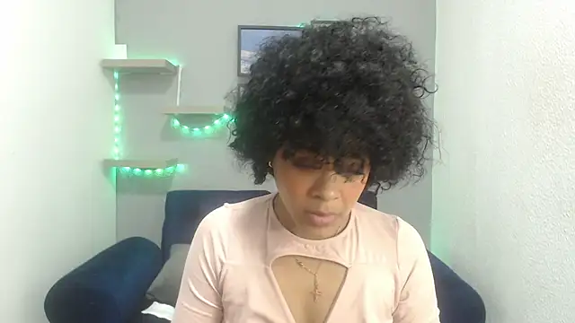 Snapshot of vainillaplaypussy chatting on 10.20.25 vainillaplaypussy online show from 10.20.25