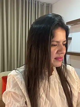 Alice Biel online show from 02.04.25