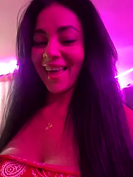 Hot beauty   online show from 10.04.25