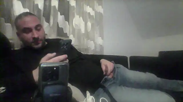 Snapshot of NewyorkDimi chatting on 12.31.24 NewyorkDimi online show from 12.31.24