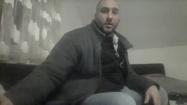 Snapshot of NewyorkDimi chatting on 01.04.25 NewyorkDimi online show from 01.04.25