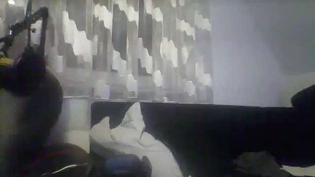 Snapshot of NewyorkDimi chatting on 01.21.25 NewyorkDimi online show from 01.21.25