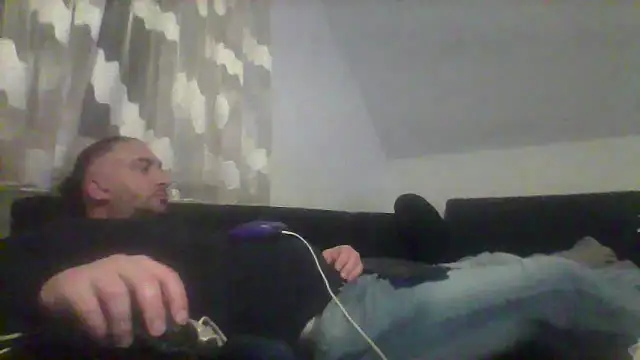 Snapshot of NewyorkDimi chatting on 02.15.25 NewyorkDimi online show from 02.15.25