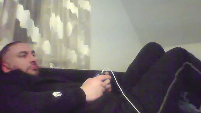 Snapshot of NewyorkDimi chatting on 02.20.25 NewyorkDimi online show from 02.20.25