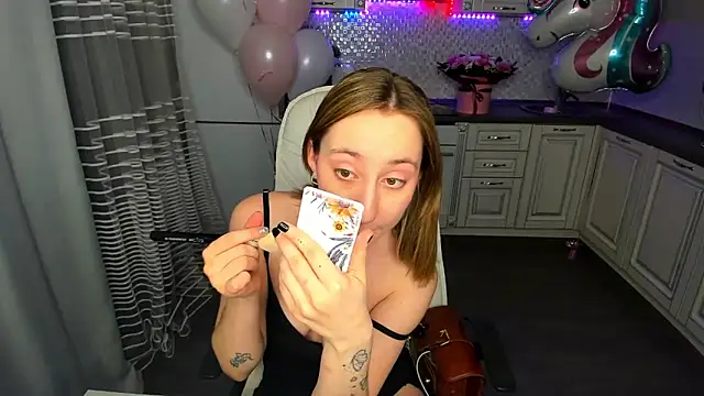 Snapshot of MelodyOfLovee chatting on 01.20.25 MelodyOfLovee online show from 01.20.25