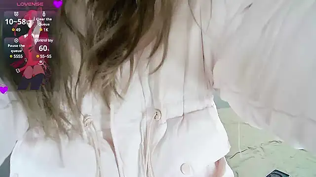 Snapshot of Xiaoyu-G chatting on 02.24.25 Xiaoyu-G online show from 02.24.25