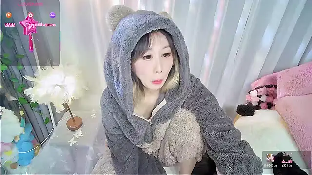 Xiaoyu-G online show from 12.18.25