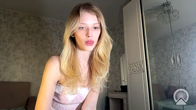 Evvie Summn1 online show from 09.08.25