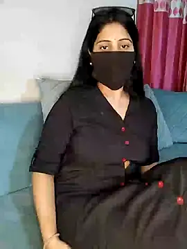Kritika Hotty online show from 02.17.25