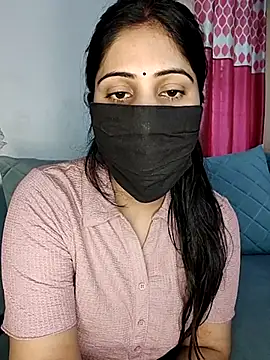 Kritika Hotty online show from 03.11.25