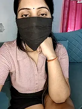 Kritika Hotty online show from 03.11.25