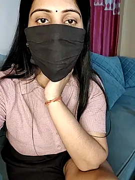 Kritika Hotty online show from 03.17.25