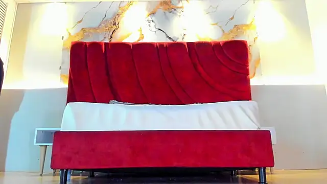 Snapshot of MAISE_HILL1 chatting on 10.15.25 MAISE HILL1 online show from 10.15.25