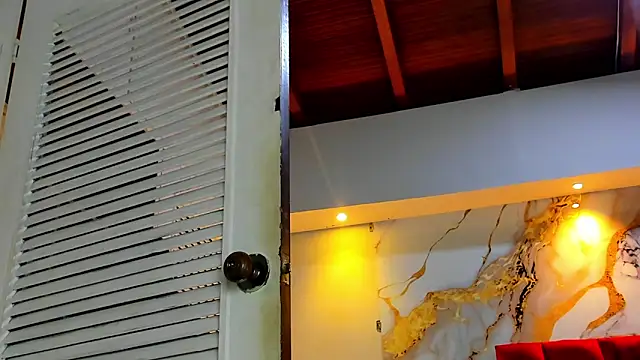 Snapshot of MAISE_HILL1 chatting on 11.06.25 MAISE HILL1 online show from 11.06.25