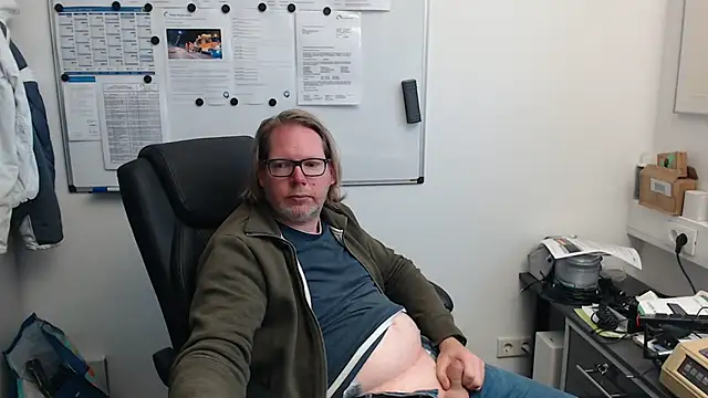 Snapshot of VSteph chatting on 09.24.25 VSteph online show from 09.24.25