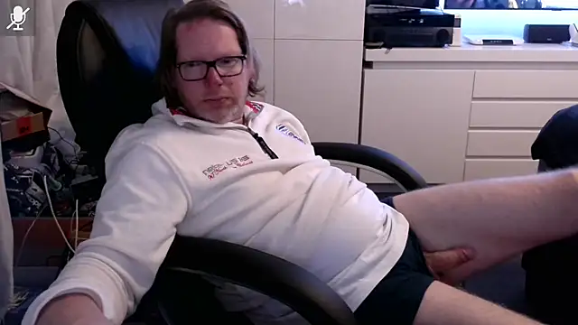 Snapshot of VSteph chatting on 09.25.25 VSteph online show from 09.25.25