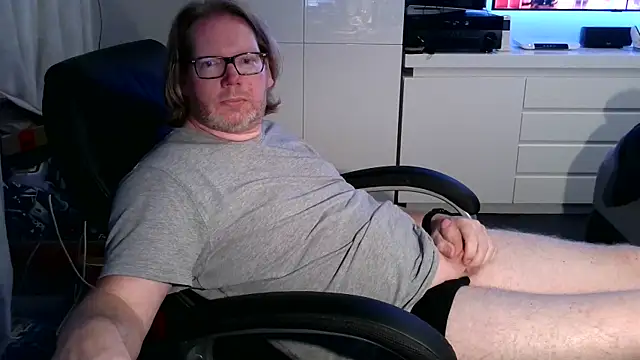 Snapshot of VSteph chatting on 10.01.25 VSteph online show from 10.01.25