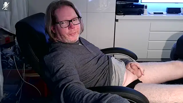 Snapshot of VSteph chatting on 10.06.25 VSteph online show from 10.06.25