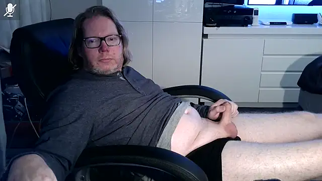 Snapshot of VSteph chatting on 10.07.25 VSteph online show from 10.07.25