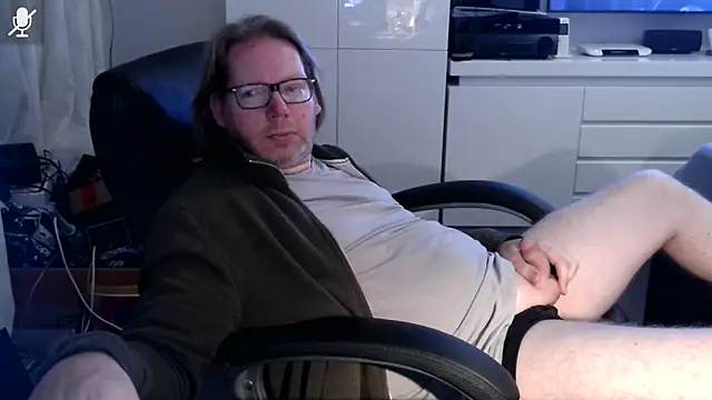 Snapshot of VSteph chatting on 11.06.25 VSteph online show from 11.06.25