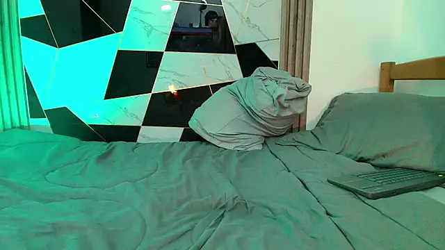 Erik Osorio online show from 02.05.25