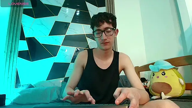 Erik Osorio online show from 03.08.25