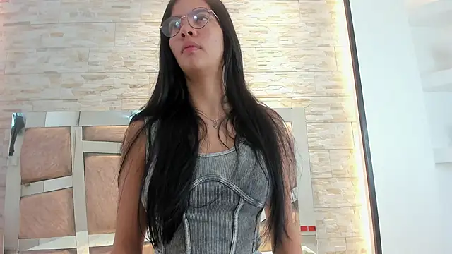 Snapshot of adara_scot chatting on 10.09.25 adara scot online show from 10.09.25