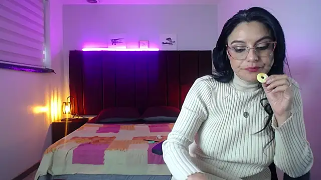 Zuzana21 online show from 12.17.24