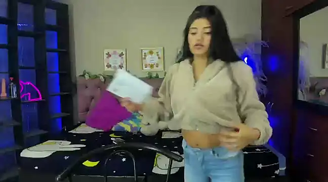 Lia Keen online show from 01.20.25